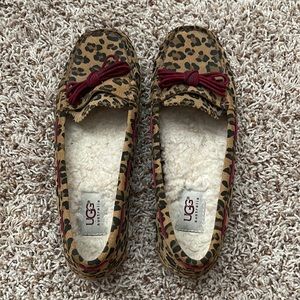 Ugg leopard moccasin. Leopard print size 8. Excellent used condition